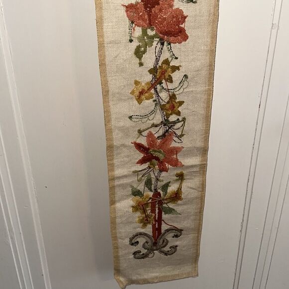 Vintage 70s Crewel Embroidery on Fine Linen Tapestry Bell Pull - Picture 8 of 8